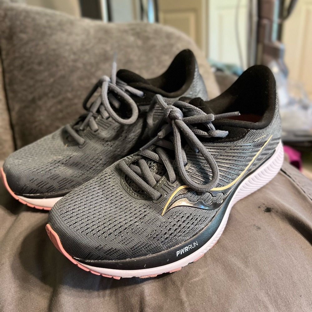 Saucony PWR run sneakers